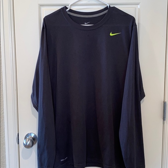 Nike Other - Men’s LS Nike shirt